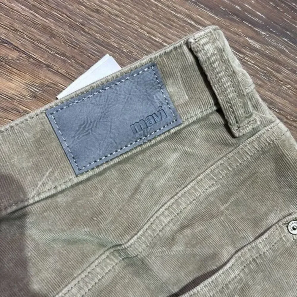 Mavi Shelia Front Pocket relaxed fit pants‎ high waist corduroy